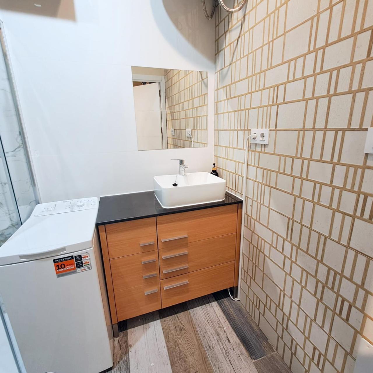 Loft Deluxe - Madrid Retiro Apartment ภายนอก รูปภาพ